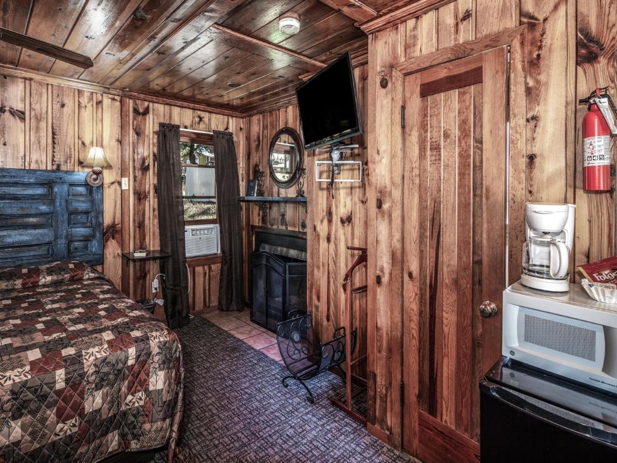 Apache Village 4, King Studio, Midtown, Sleeps 2 Ruidoso Exterior foto